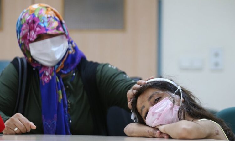 Korban serangan rezim Assad, gadis kecil Suriah ini pulih signifikan setelah dirawat di Turki - Turkinesia