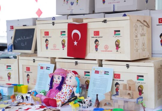 Turki kirim mainan edukasi untuk anak-anak Palestina, disertai pesan khusus Presiden Erdogan - Turkinesia